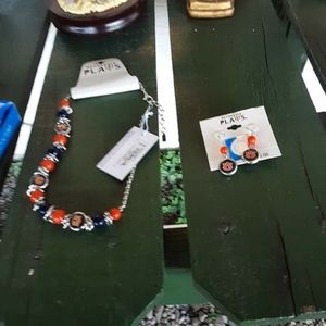 Shirt necklace and earrings